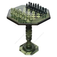 Шахматный стол с фигурами камень змеевик